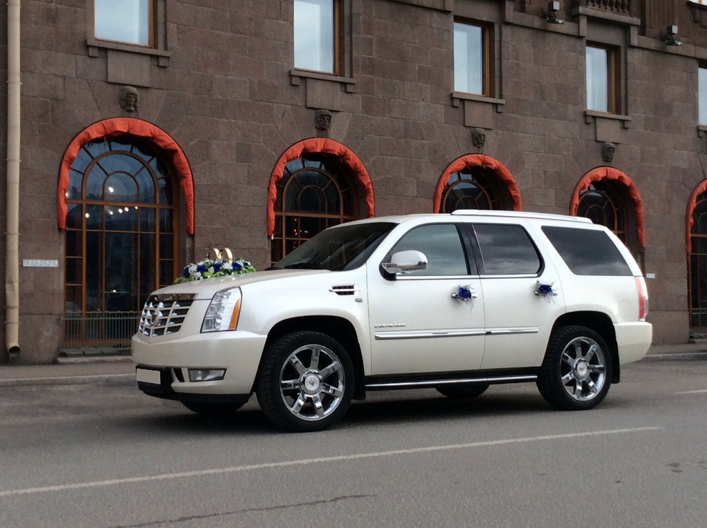 Cadillac Escalade Platinum — кадр 3 из 11