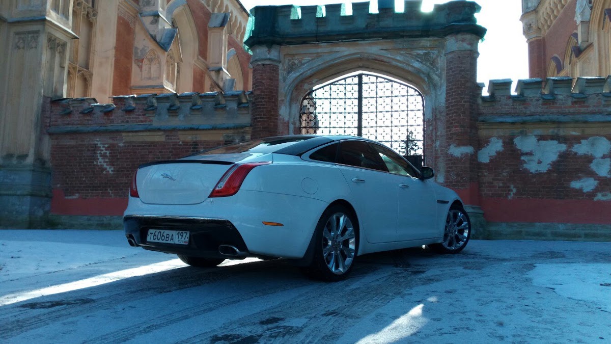 Jaguar XJ Sport — кадр 4 из 9