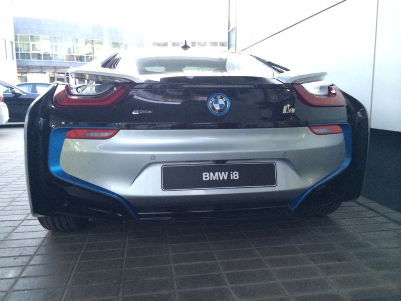 BMW i8 - Exclusive — кадр 2 из 3