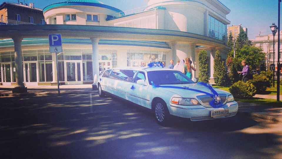 Lincoln Town car — кадр 3 из 5
