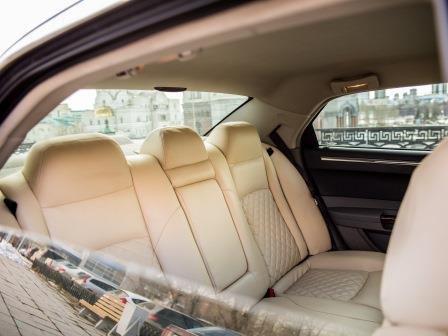 Сhrysler 300c white