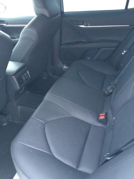 Toyota Camry — кадр 2 из 2