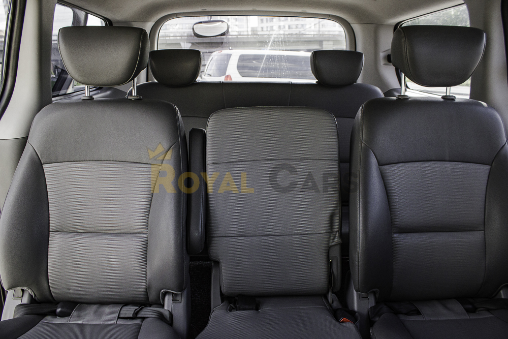 Hyundai Grand Starex Серебристый