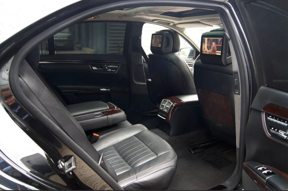 Мерседес-Бенц S 600 Long — кадр 2 из 2