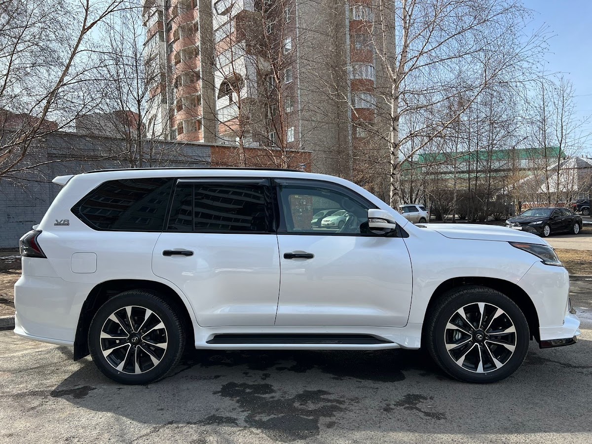 Лексус 570, рестайл — кадр 3 из 6