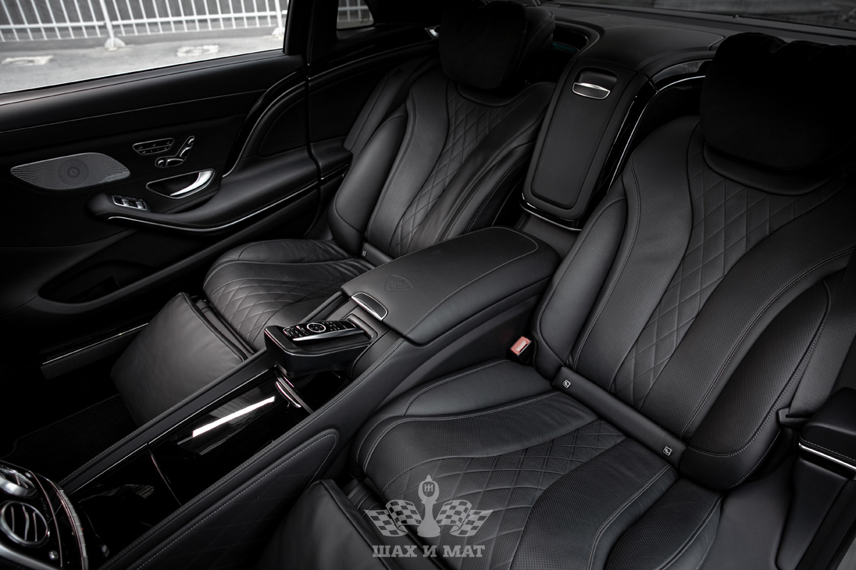 Mercedes Maybach S560 (темный салон)