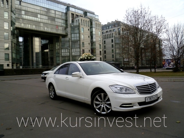 Mercedes-Benz S-class W221