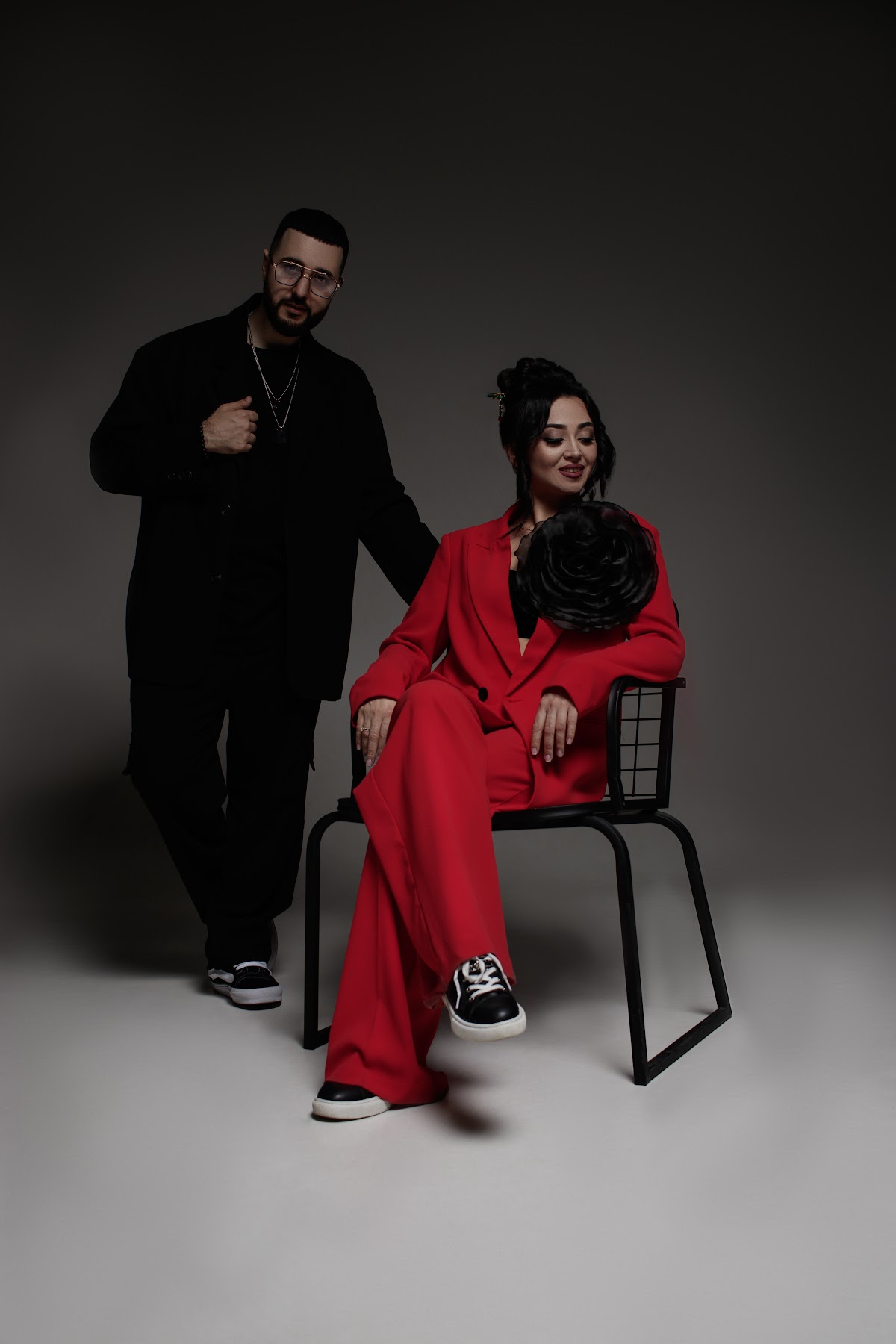 Музыкальная группа Married