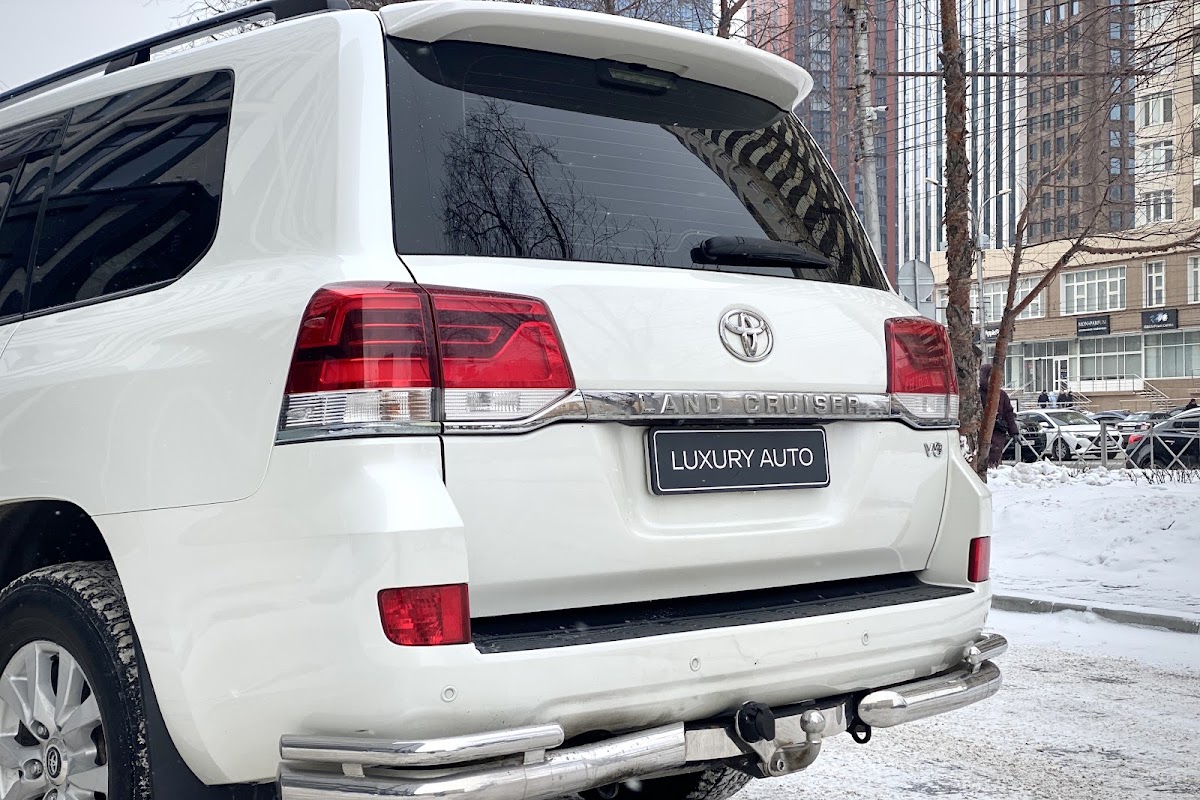 Toyota Land Cruiser 200