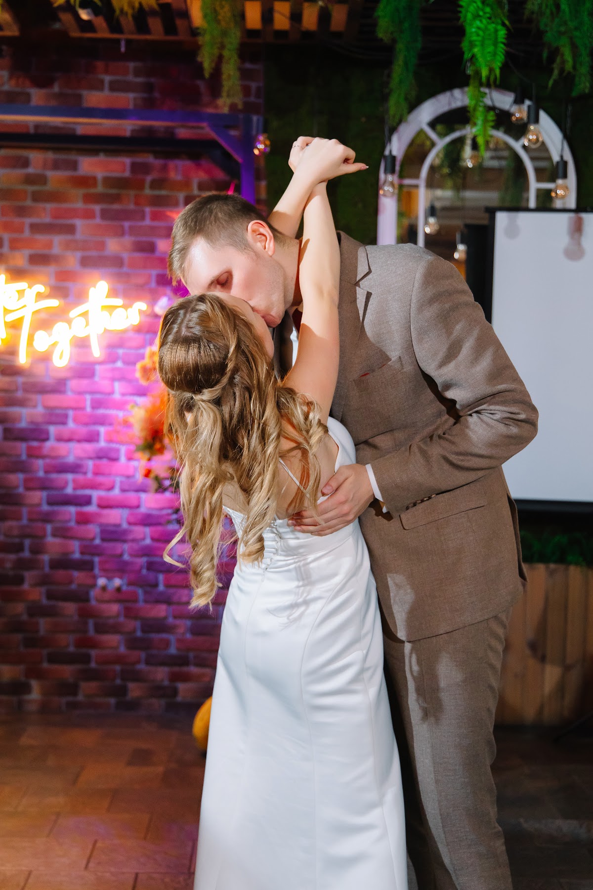 Кадр 99 из 102