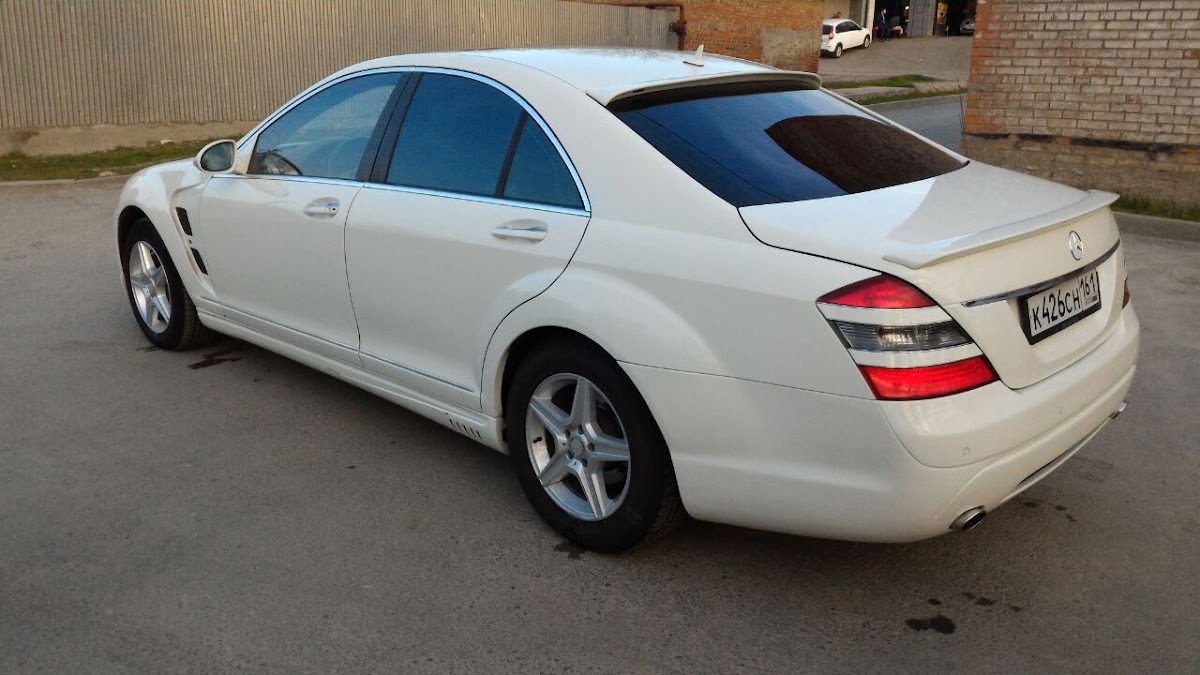 Mercedes 221 AMG