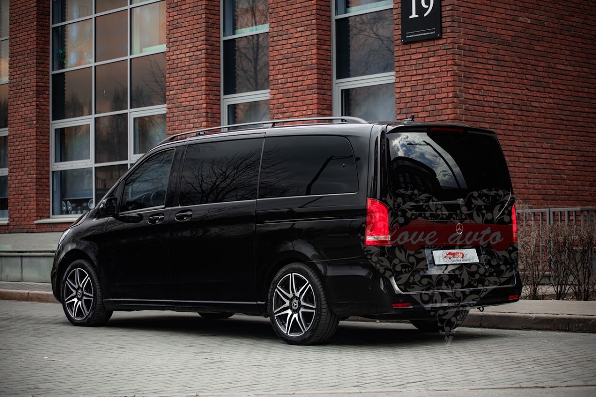 Mercedes-Benz V-класс с перегородкой, кабинет