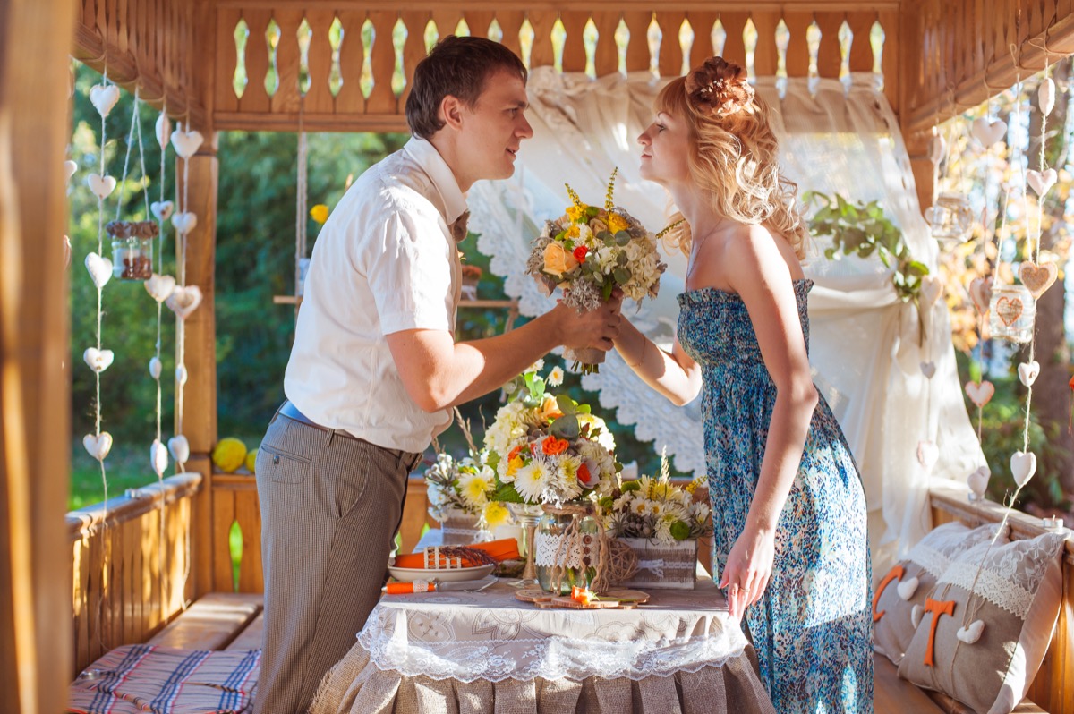 Осеннее Love story Станислав и Татьяна, декорации в стиле Рустик