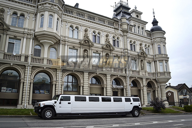 Hummer H2 Sweety (24 места)