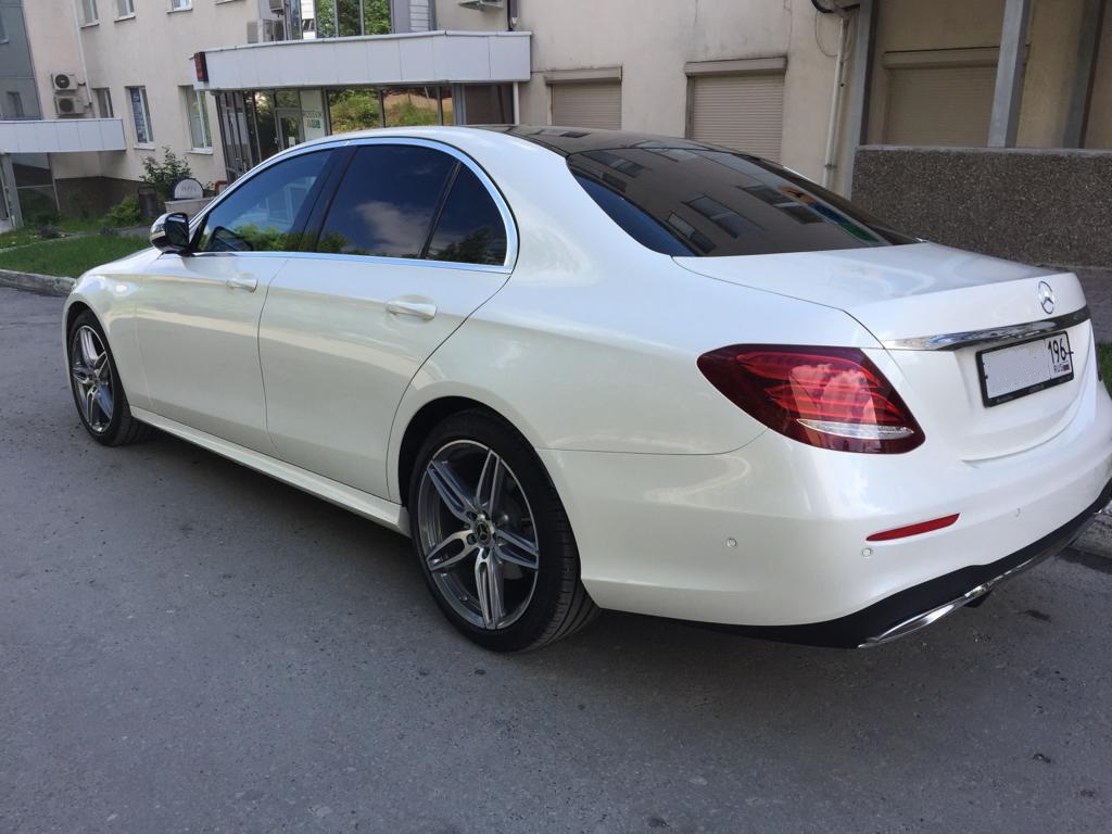 Mercedes-Benz E213 AMG — кадр 2 из 4