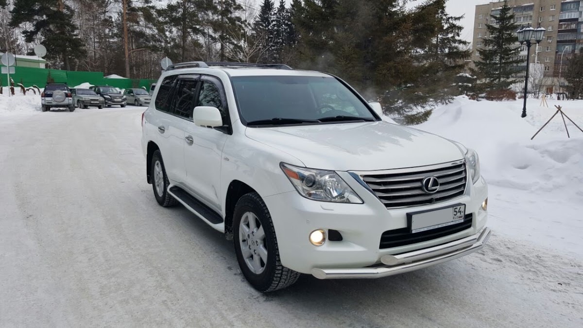 Лексус LX 570 — кадр 2 из 8