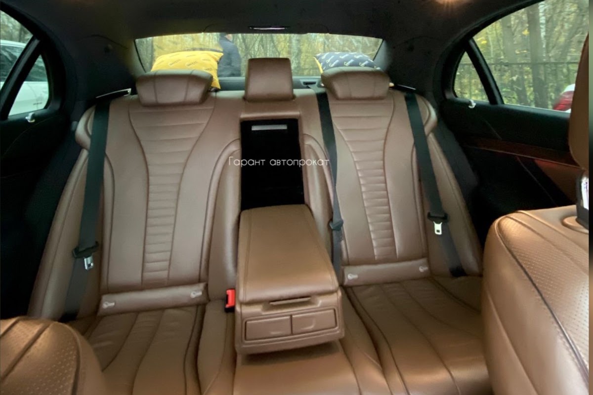 Mercedes Benz S-class 222