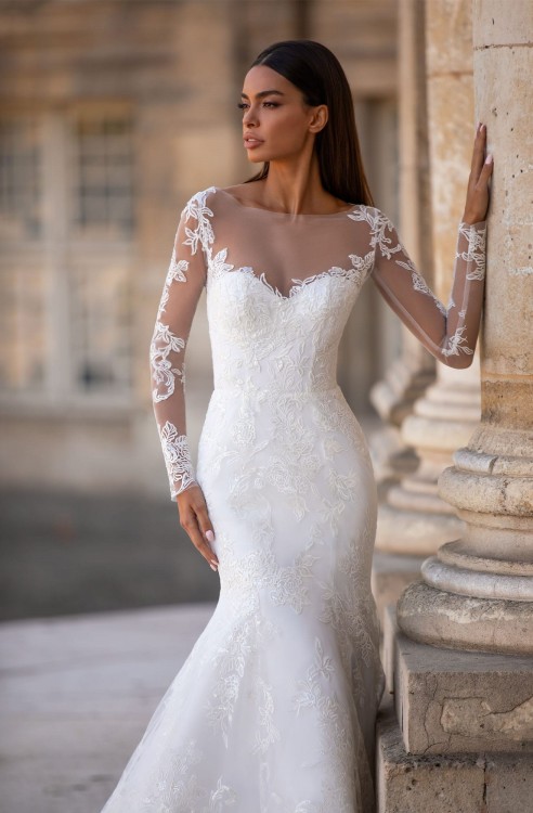 EMMANUELA — кадр 3 из 3