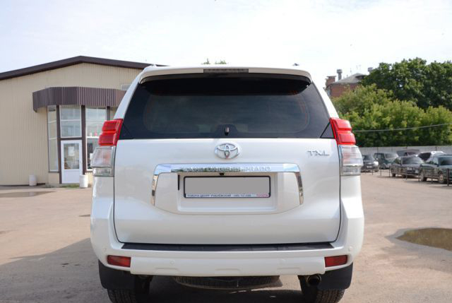 TOYOTA LAND CRUISER PRADO — кадр 2 из 11