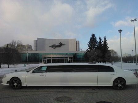 Mercedes-Benz 221 — кадр 3 из 6