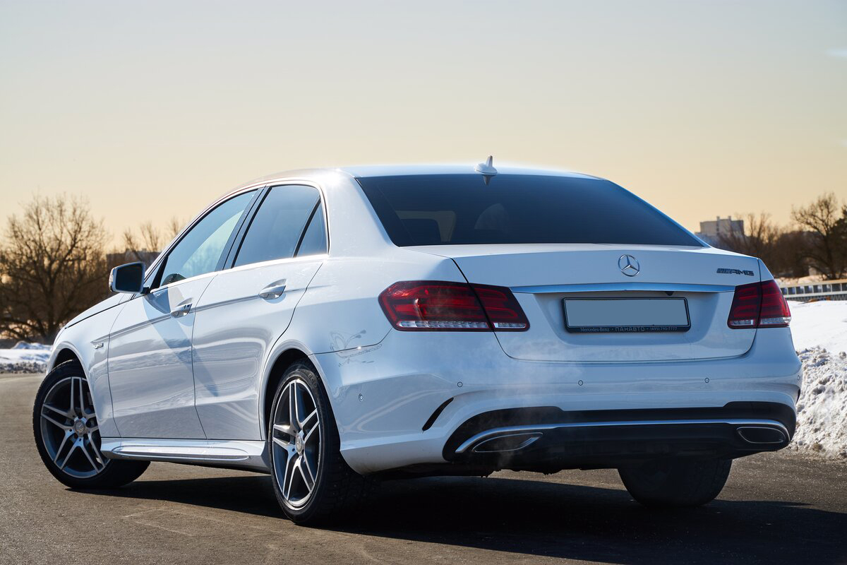 Mercedes E-class 212 AMG Рестайлинг — кадр 2 из 4