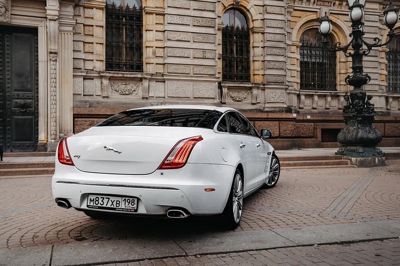 Jaguar XJ Long Luxury — кадр 5 из 39
