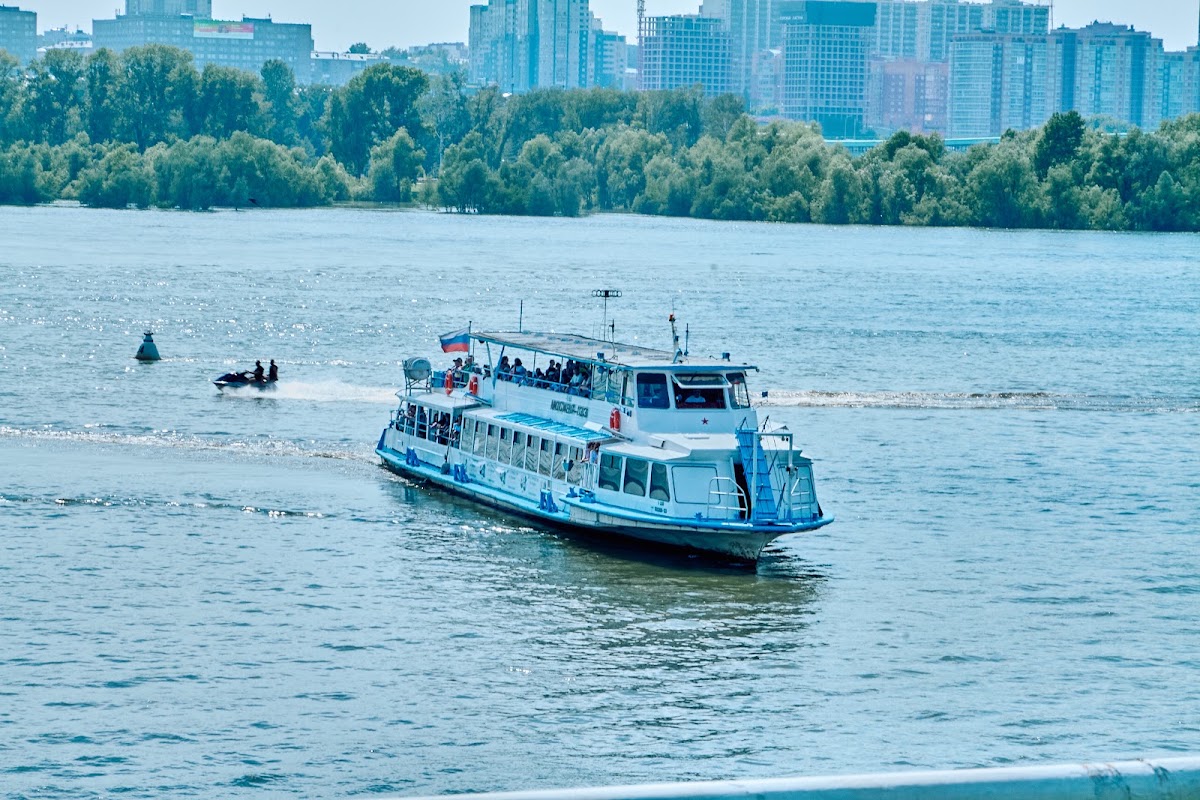 Теплоход