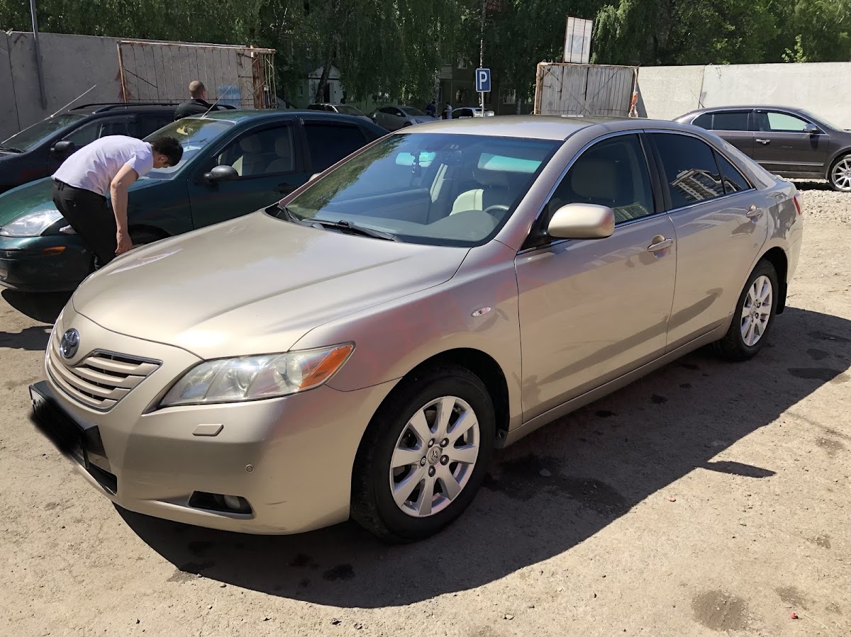 TOYOTA CAMRY