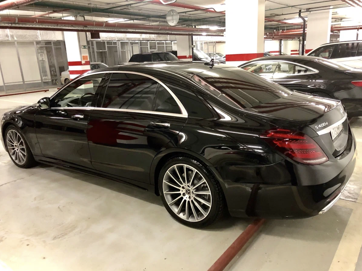 Mercedes S500 (w222) РЕСТАЙЛИНГ черный на светлом салоне — кадр 3 из 4
