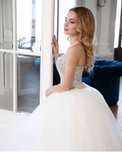 Anastasia — кадр 2 из 2
