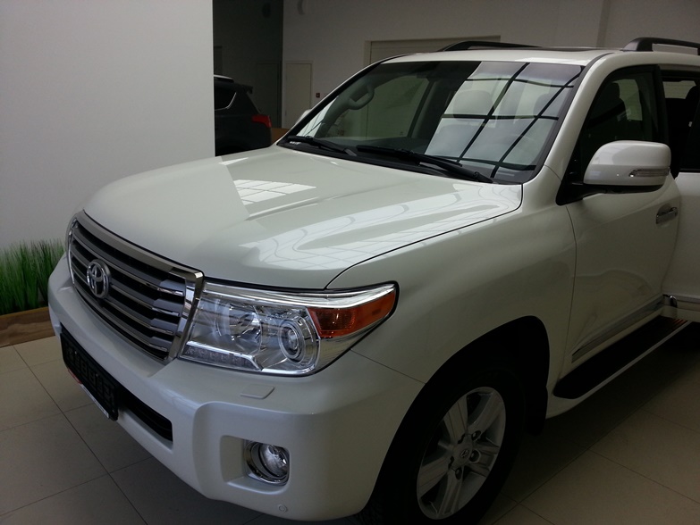 Toyota Land Cruiser 200