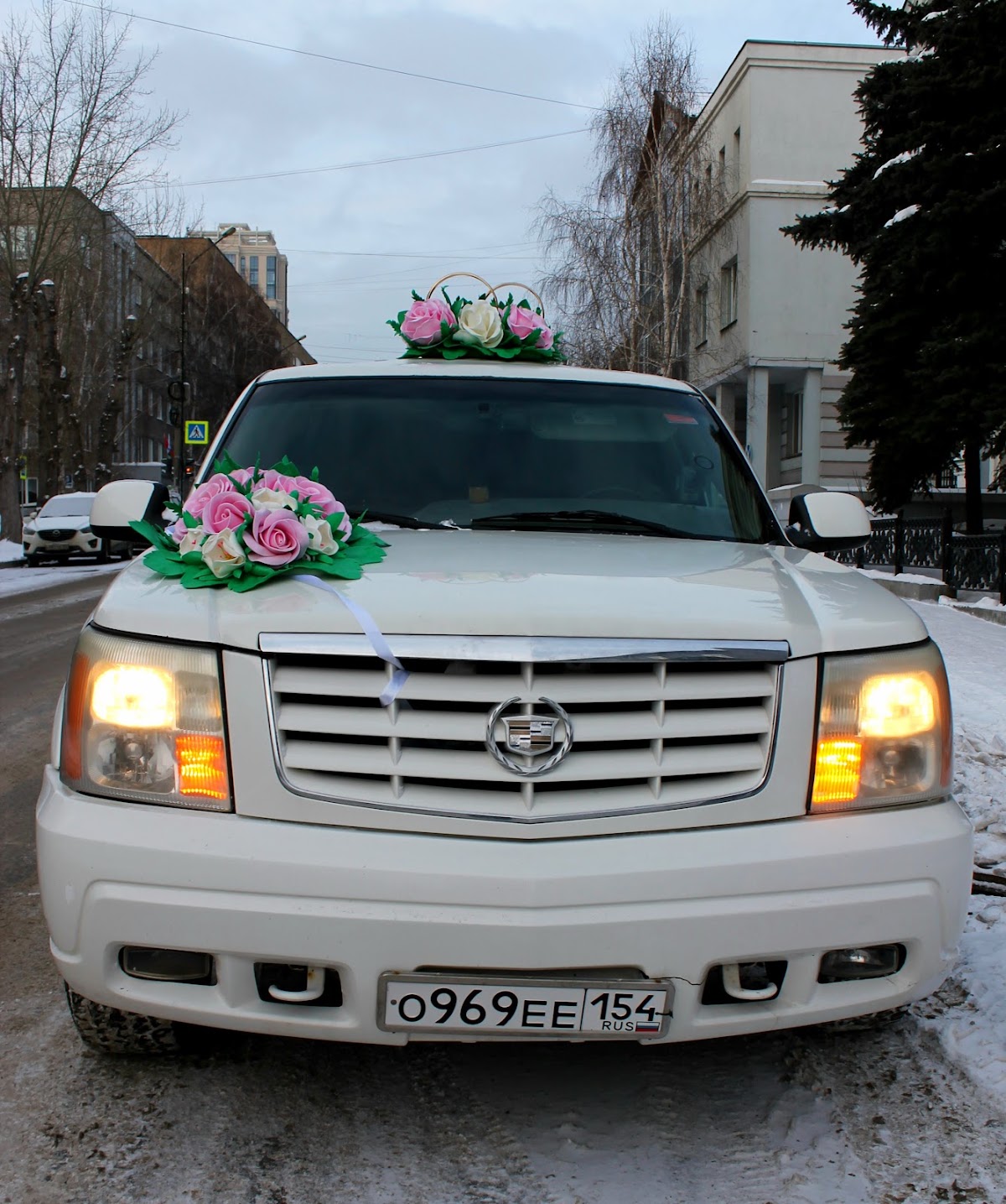 Cadillac Escalade — кадр 2 из 18