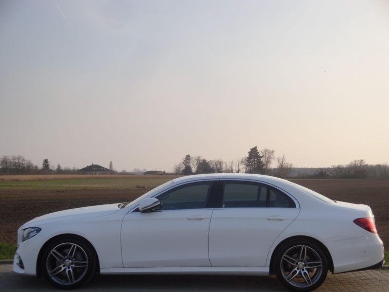 Mercedes E-Class — кадр 3 из 5