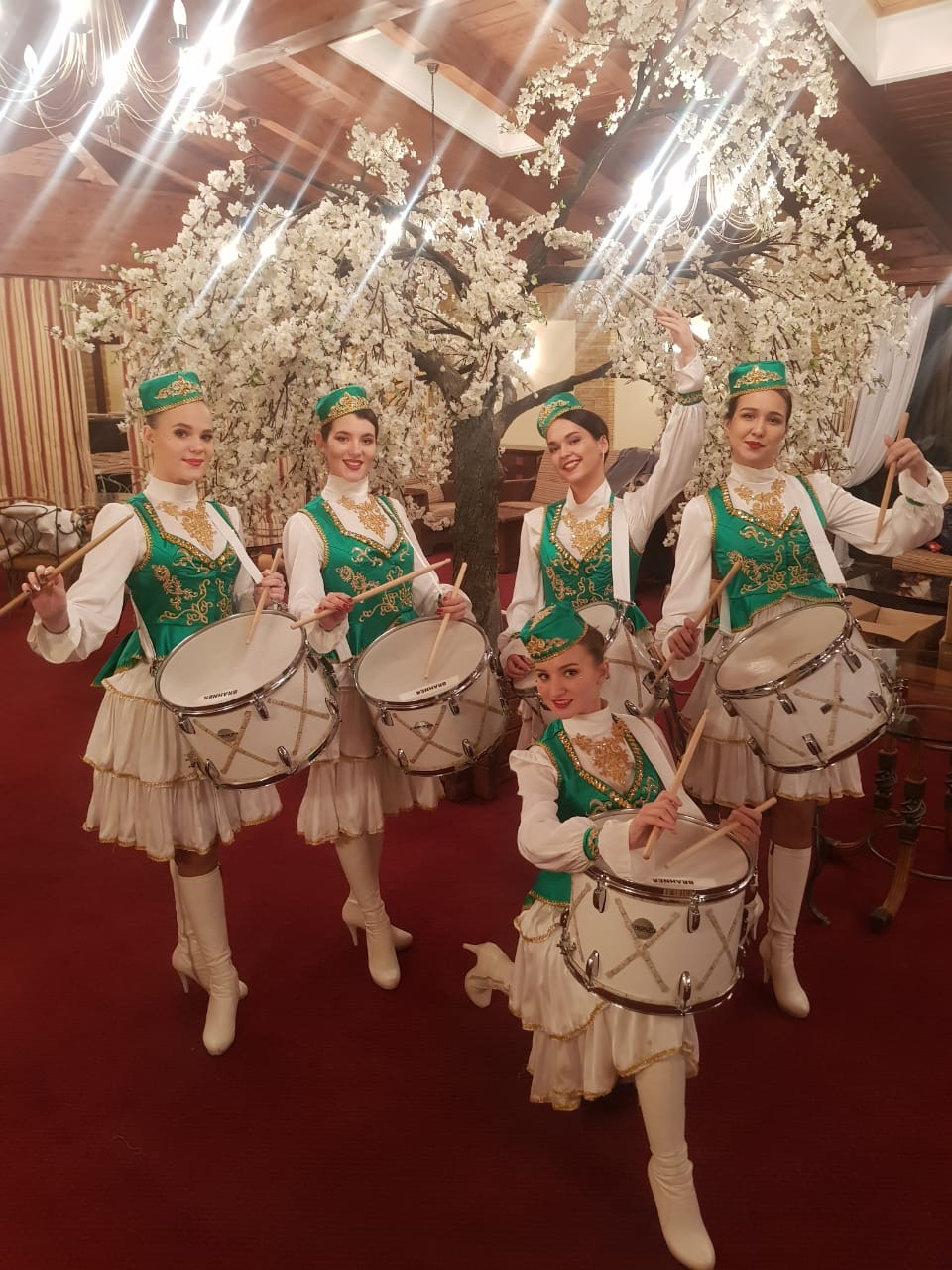 Шоу-Татарских барабанщиц.