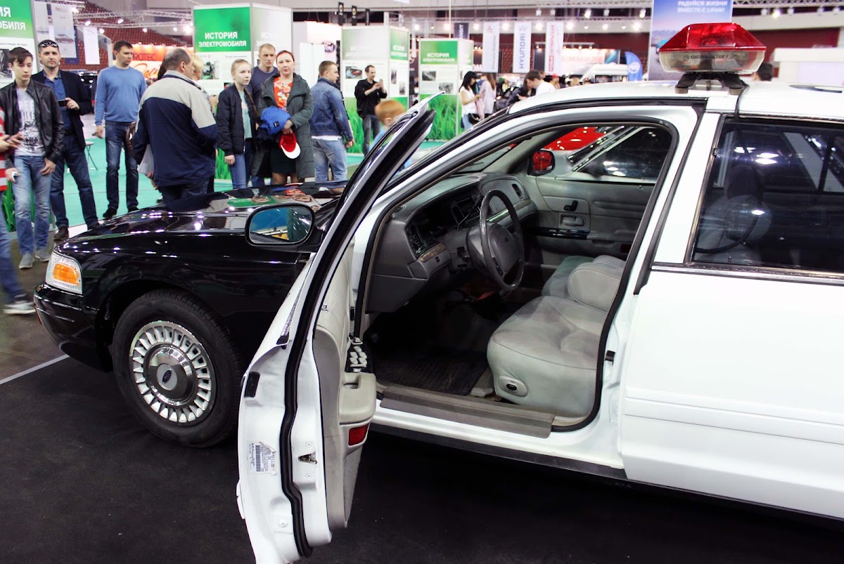 Ford Crown Victoria