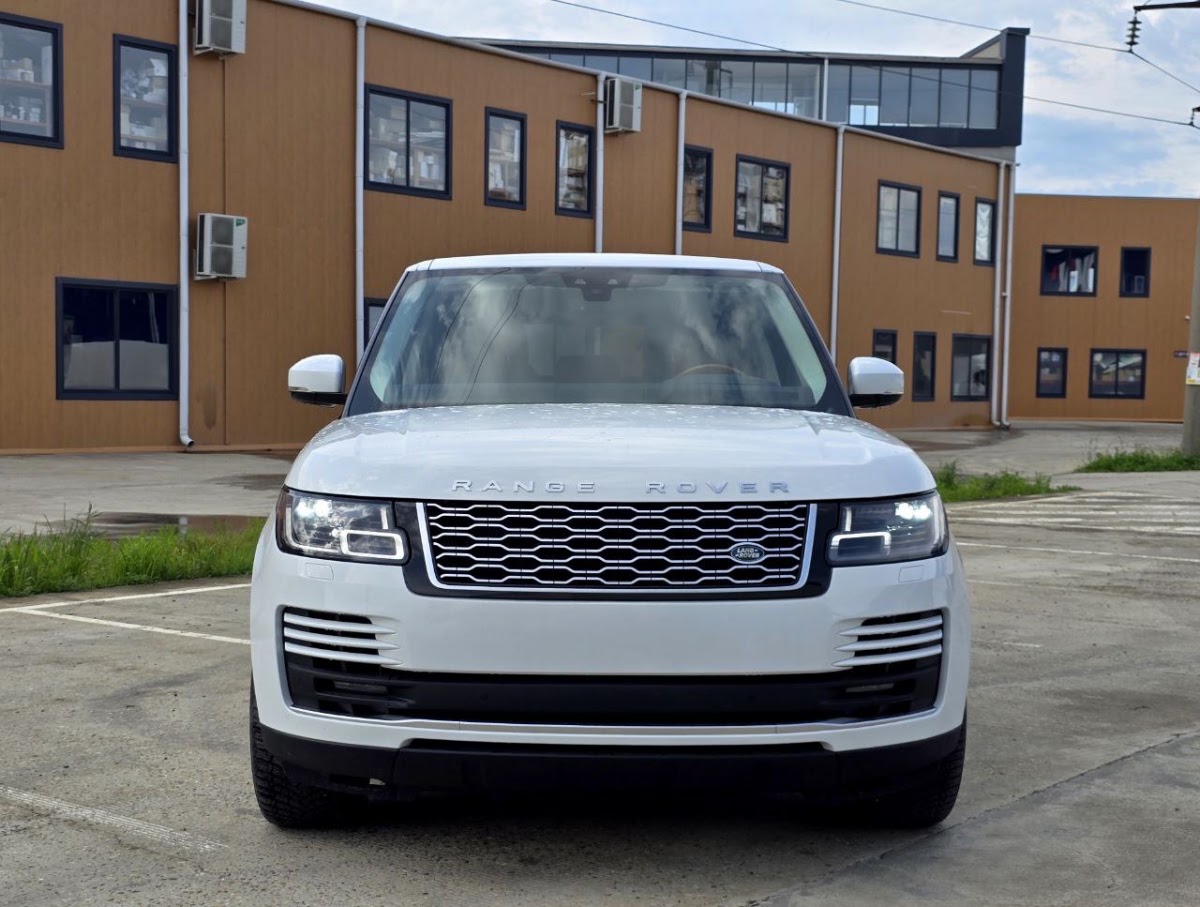 Land Rover Range Rover — кадр 3 из 13