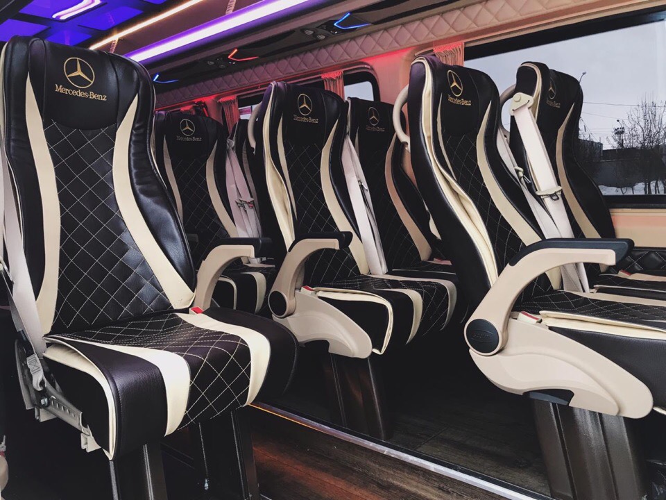 VIP микроавтобуса Mercedes