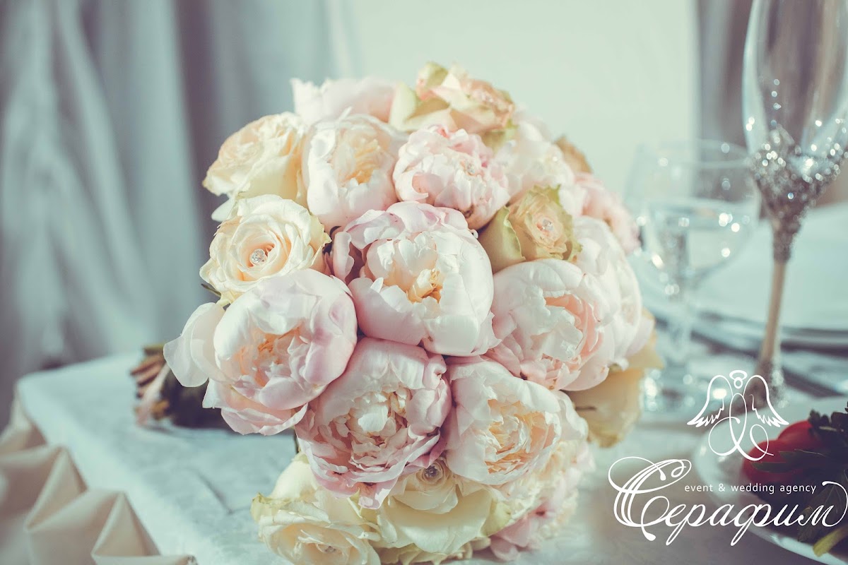 Rose and white wedding