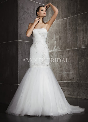 Испанские cвадебные платья Amour Bridal 2013.