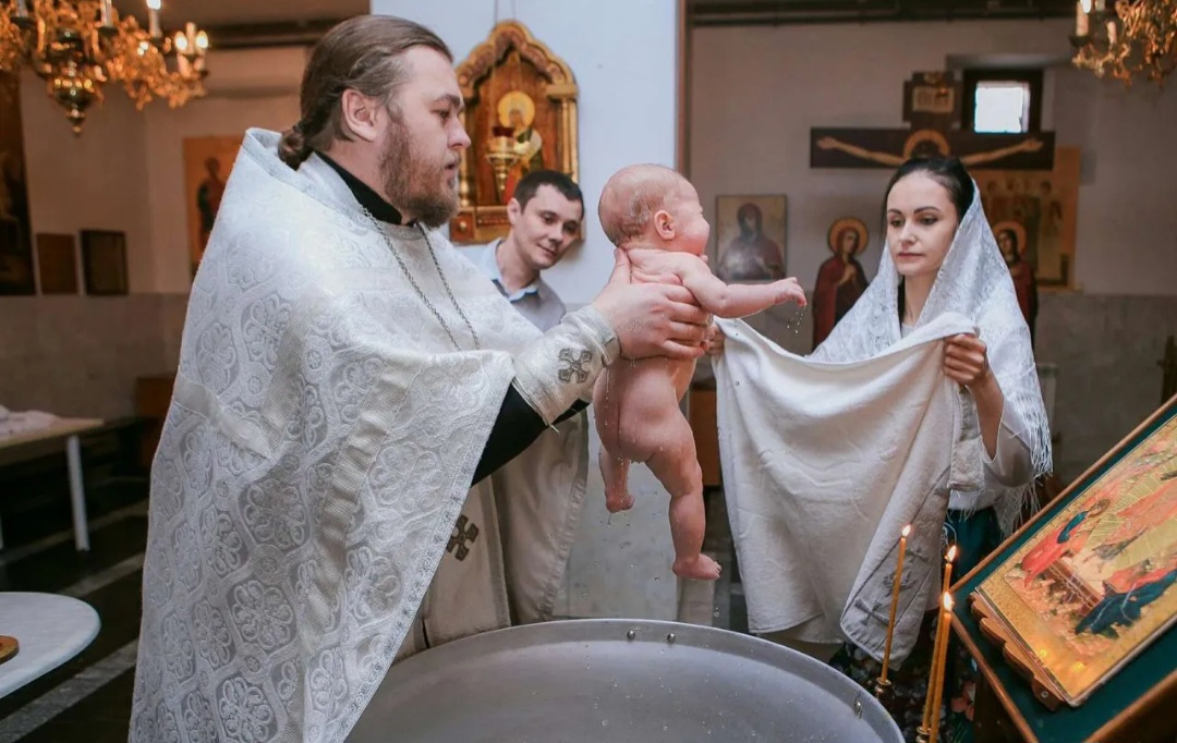 Крестины В