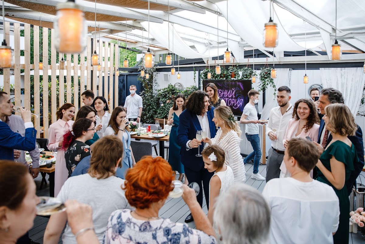 Свадьба в МАЕ. ДА! Open Air в Food Embassy. Вика и Женя.
