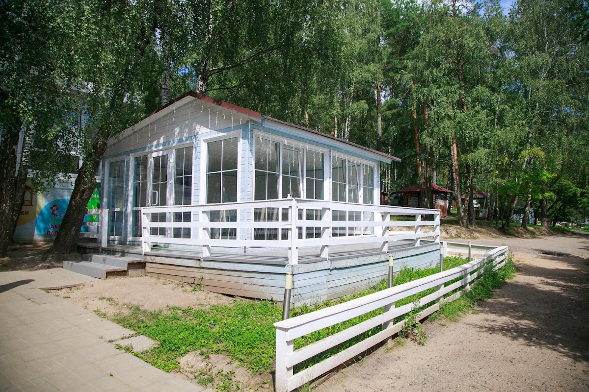 Застекленная VIP-беседка