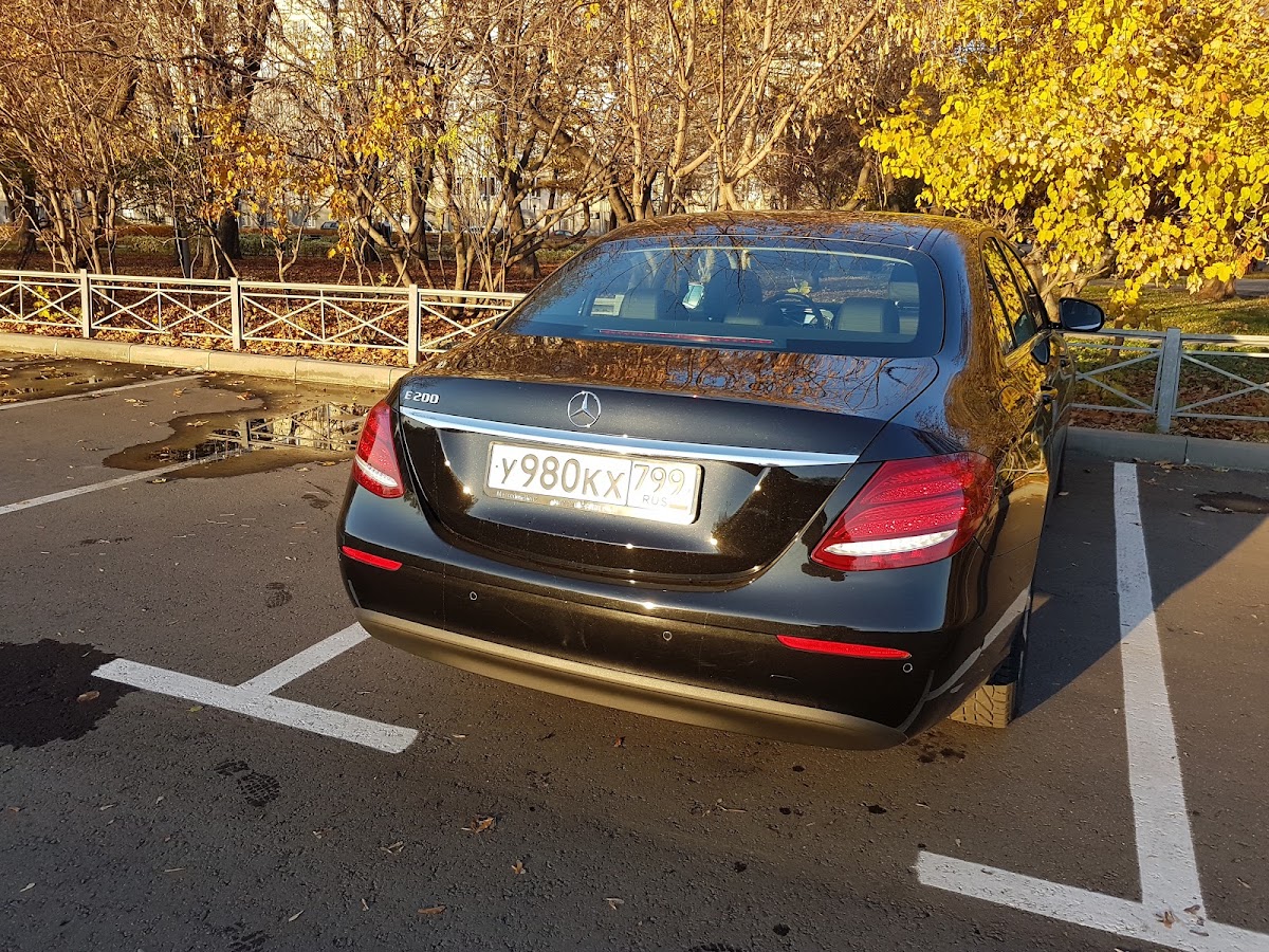 Mercedes-Benz E200 — кадр 5 из 10