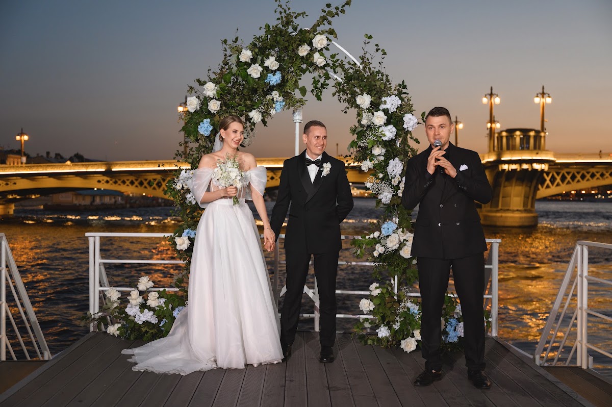 Евгений Дынников