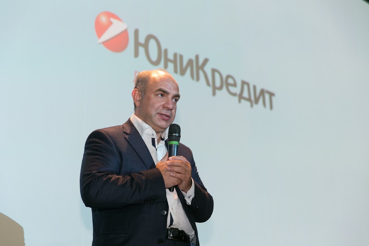ЮниКредит Лизинг - 20 лет!