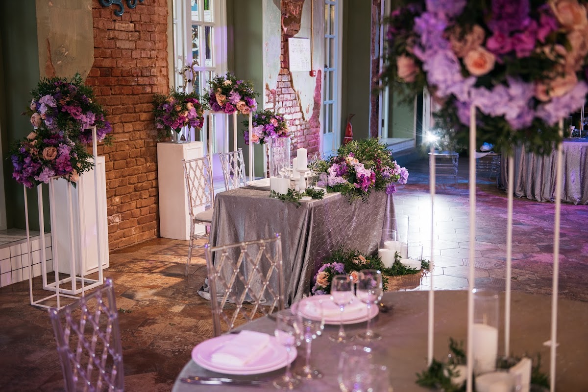 Организатор и декоратор - Ivory Wedding Studio