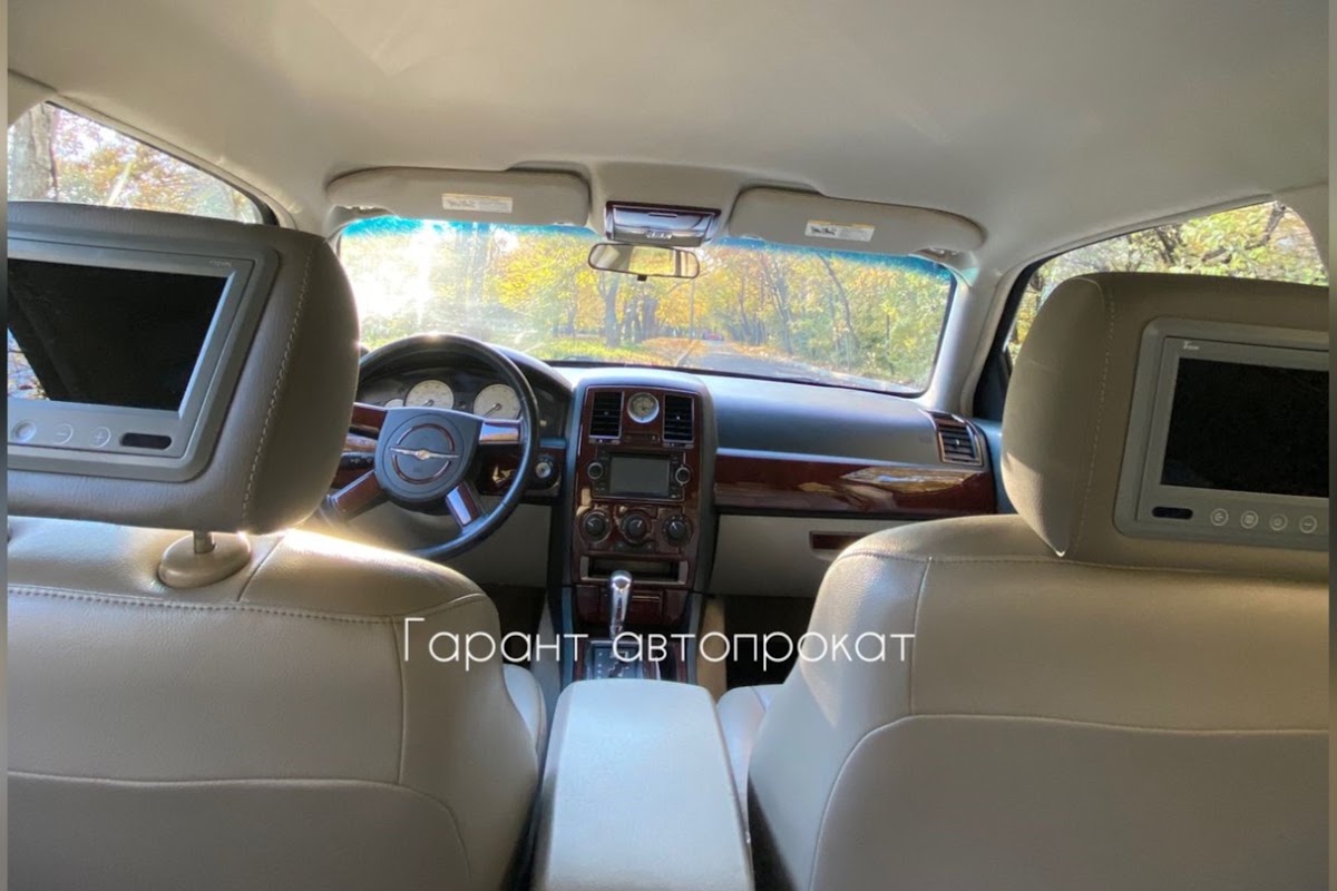 CRYSLER 300 C