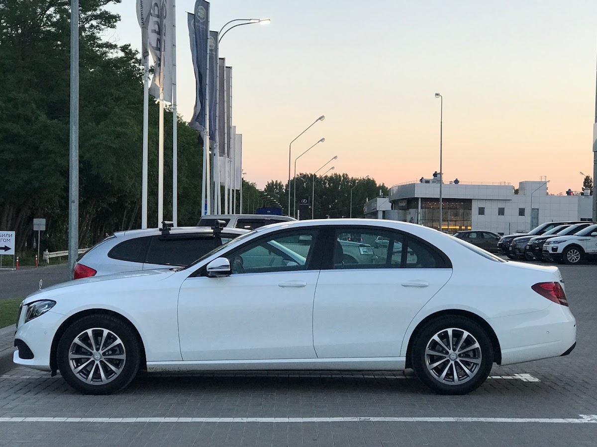 Mercedes E 200