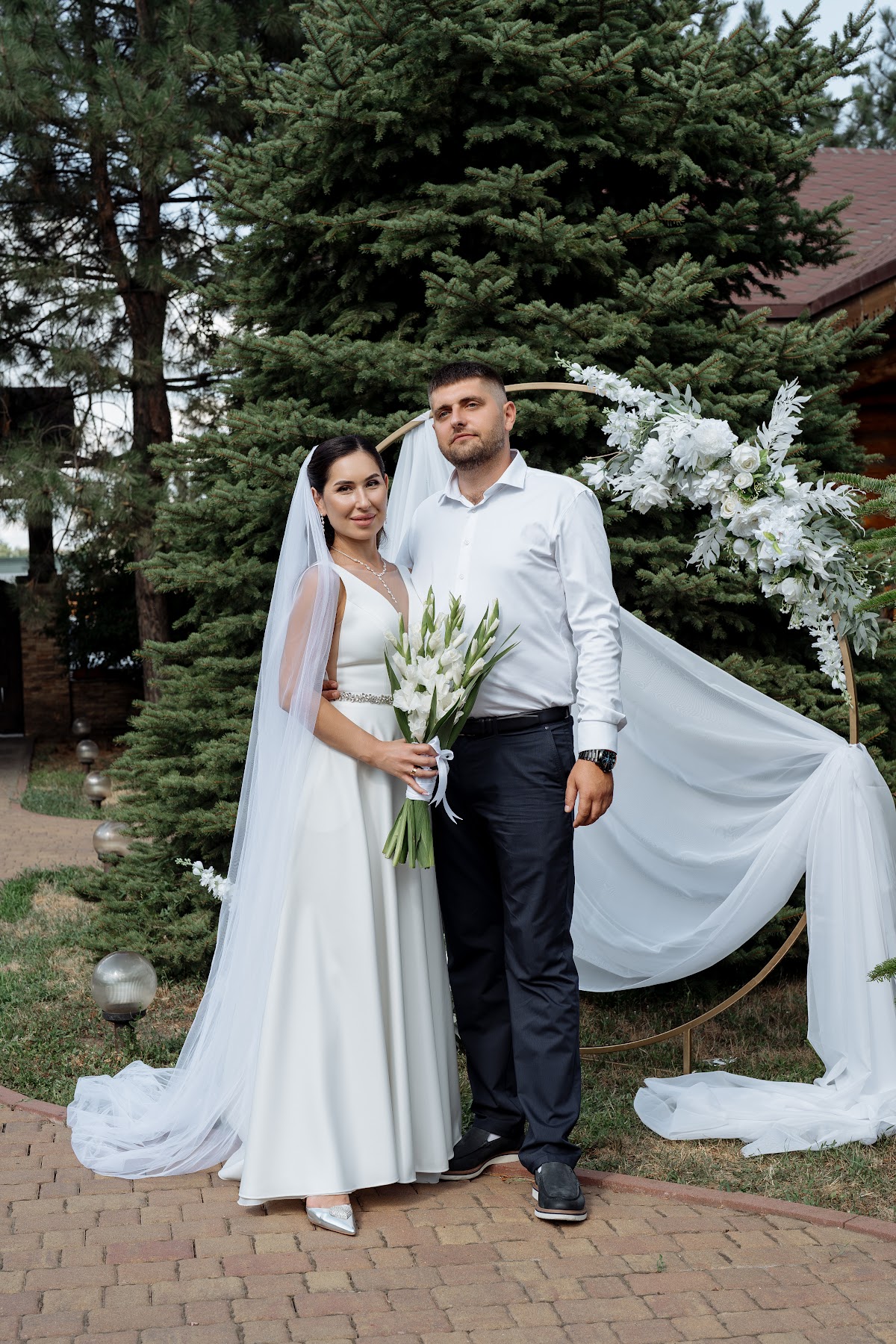 Илья и Лола