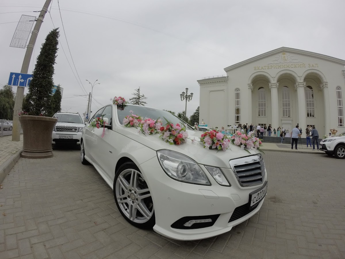 Mercedes E